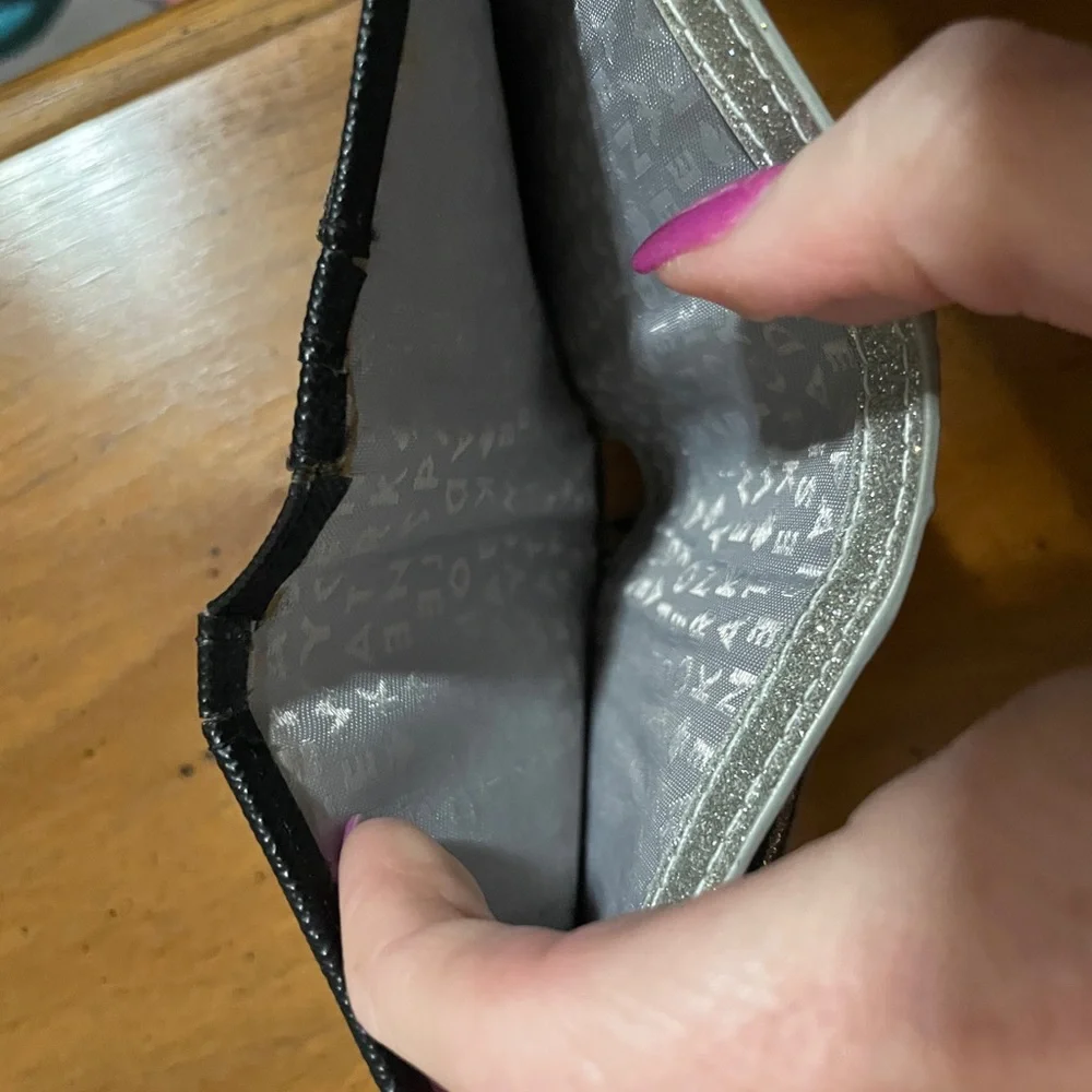 Kate Spade: Silver Glitter Wallet - Picture 6 of 7